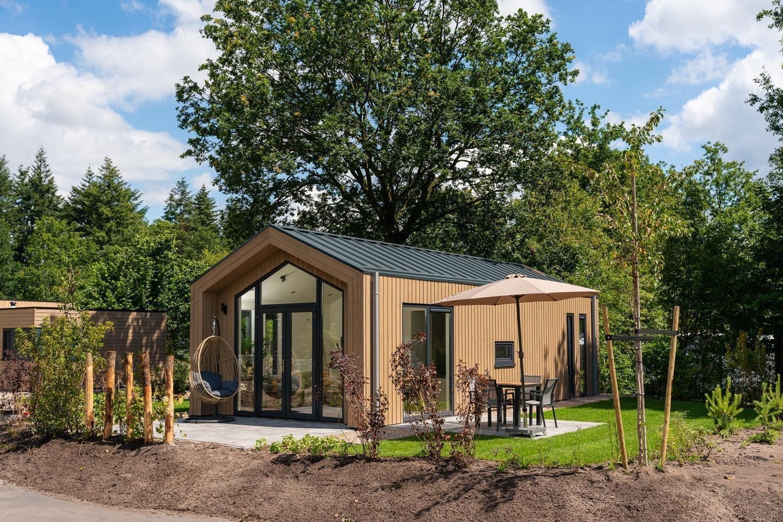 Tiny Lodge met hottub - 2 + 2 personen - Nederland - Gelderland - Lieren